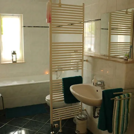 - Direkt Am Wasser * Polchow (Vorpommern-Rugen)