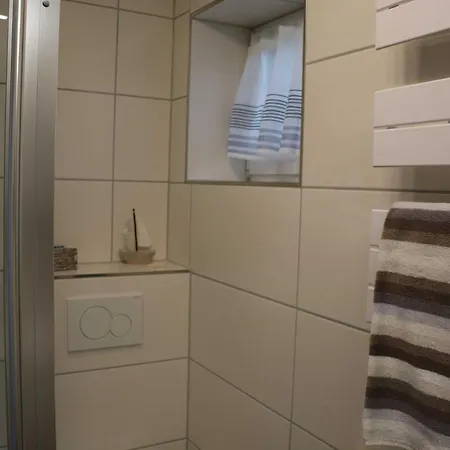 - Direkt Am Wasser Polchow (Vorpommern-Rugen)