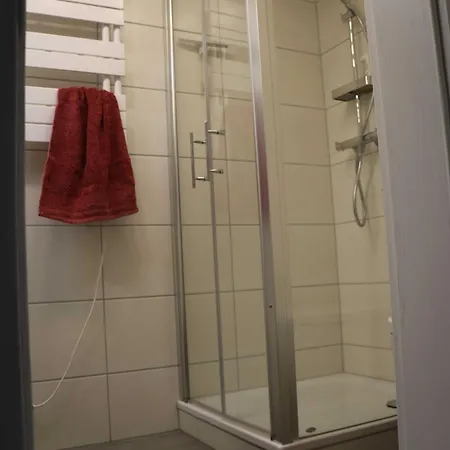 - Direkt Am Wasser Apartment Polchow (Vorpommern-Rugen)