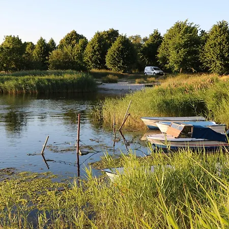 - Direkt Am Wasser *