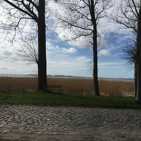 - Direkt Am Wasser Polchow (Vorpommern-Rugen)