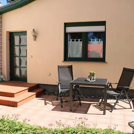 - Direkt Am Wasser Polchow (Vorpommern-Rugen)